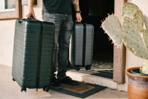 【土岐で高価】スーツケースの相場と高く売る方法を解説