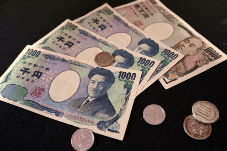 日本円