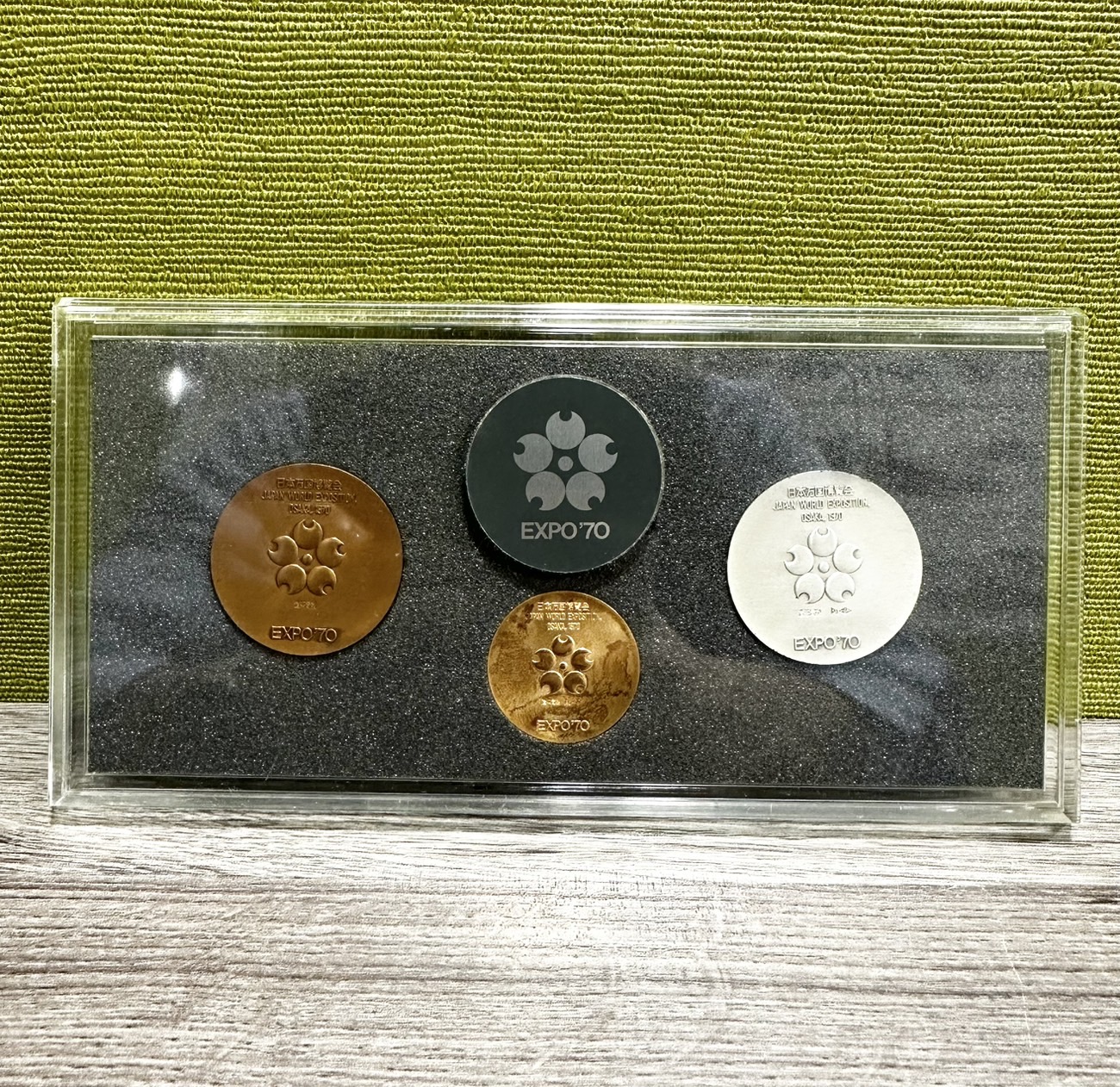 日本万国博覧会 EXPO70 記念メダル　金銀銅メダルセット金1枚銀1枚銅1枚合計３枚です